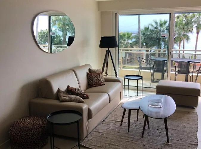 Apartment Face A La Mer, Luxueux Appartement Sur La Prestigieuse Et Mythique Croisette Cannes