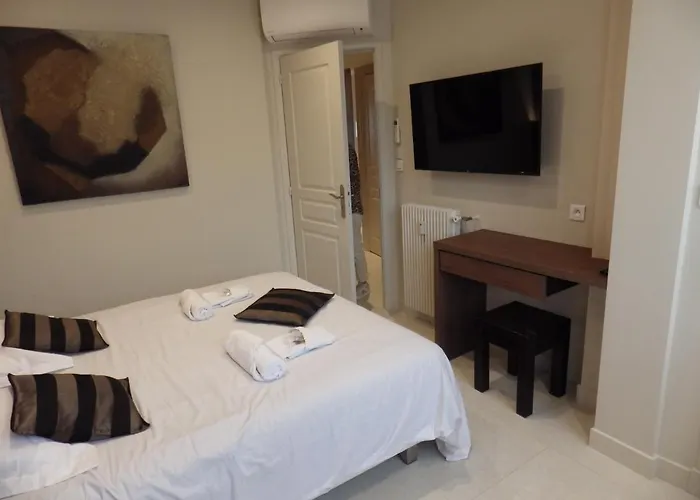 Face A La Mer, Luxueux Appartement Sur La Prestigieuse Et Mythique Croisette * Cannes