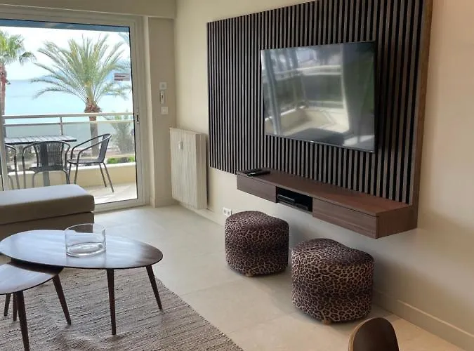 Apartment Face A La Mer, Luxueux Appartement Sur La Prestigieuse Et Mythique Croisette Cannes