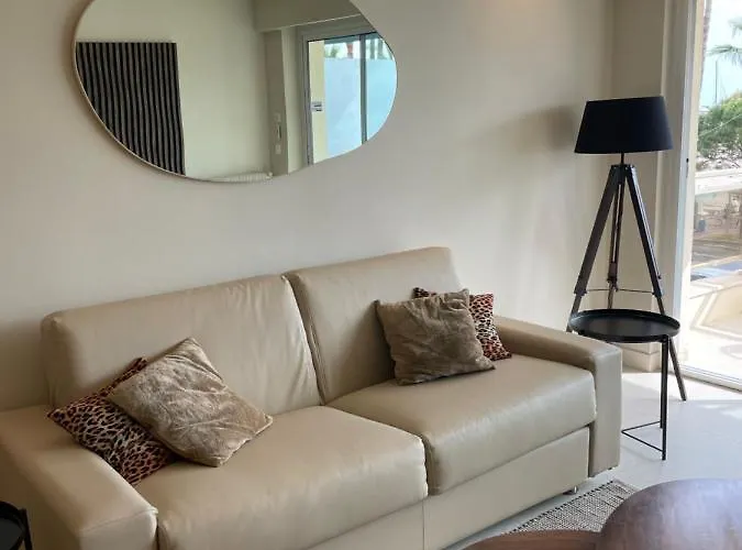 Face A La Mer, Luxueux Appartement Sur La Prestigieuse Et Mythique Croisette * Cannes