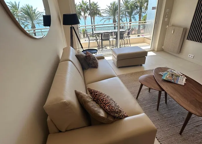 Face A La Mer, Luxueux Appartement Sur La Prestigieuse Et Mythique Croisette Apartment *